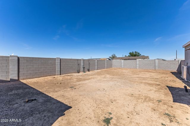 16316 S LUNAR Road, Arizona City, AZ 85123