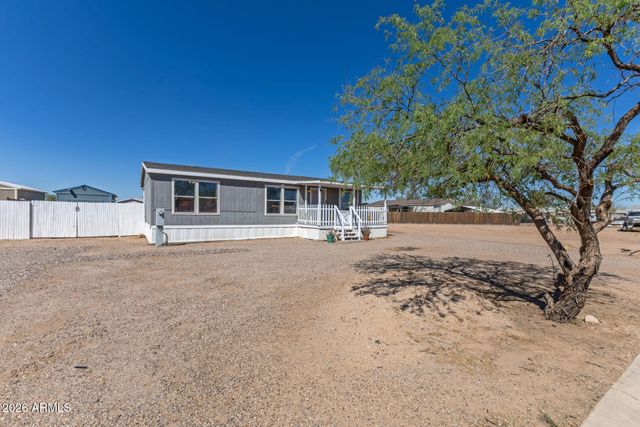 16316 S LUNAR Road, Arizona City, AZ 85123