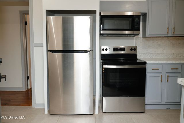 4352 Ridgewood Circle, Jackson, MS 39211