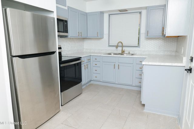 4352 Ridgewood Circle, Jackson, MS 39211