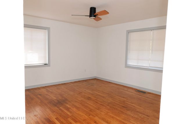 4352 Ridgewood Circle, Jackson, MS 39211