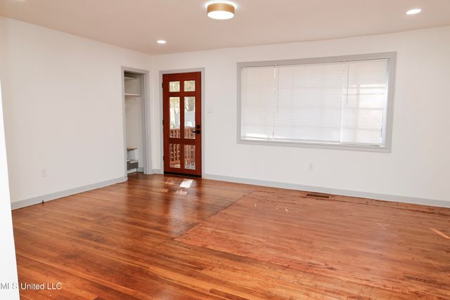 4352 Ridgewood Circle, Jackson, MS 39211