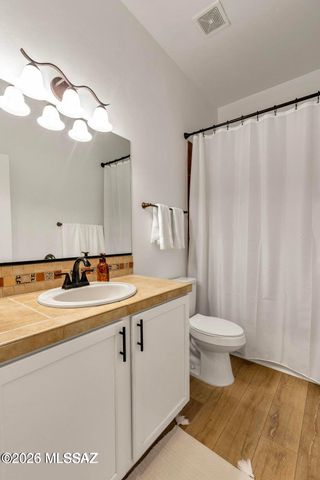 2018 E River Rd Unit 201, Tucson, AZ 85718