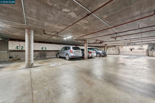 360 Vernon St 304, Oakland, CA 94610