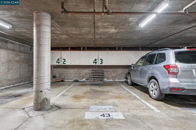 360 Vernon St 304, Oakland, CA 94610