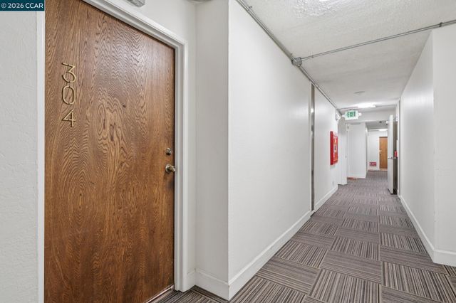 360 Vernon St 304, Oakland, CA 94610