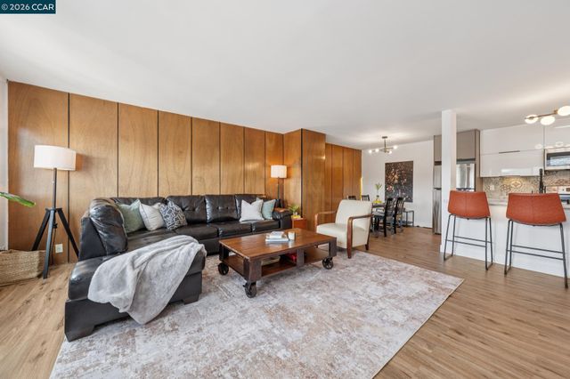 360 Vernon St 304, Oakland, CA 94610