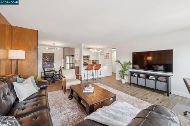 360 Vernon St 304, Oakland, CA 94610