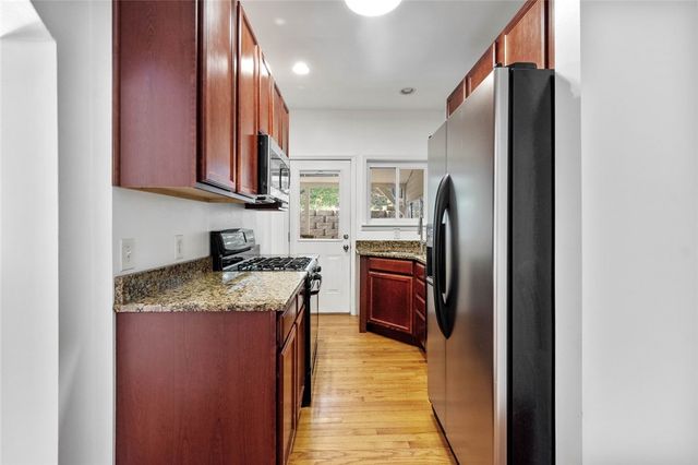 324 Merrimac Street, Mt Washington, PA 15211
