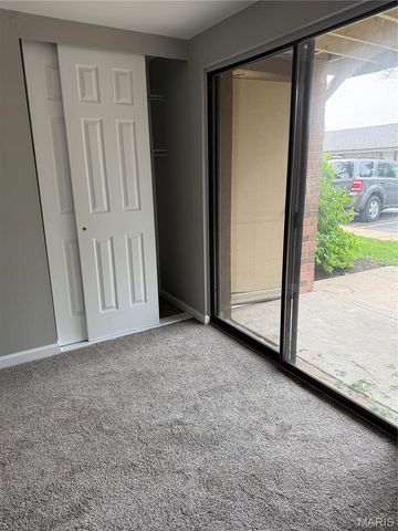 9 Fairways Circle A, St Charles, MO 63303