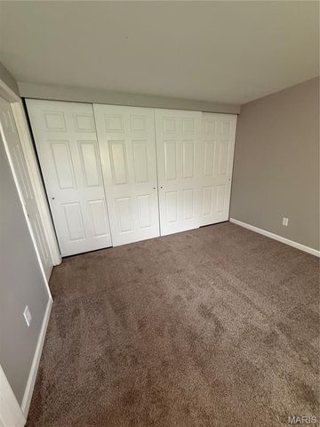 9 Fairways Circle A, St Charles, MO 63303