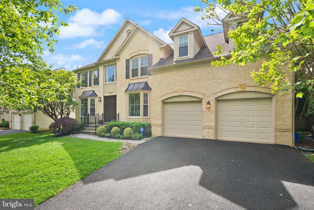 10915 LAMPLIGHTER LN, Potomac, MD 20854