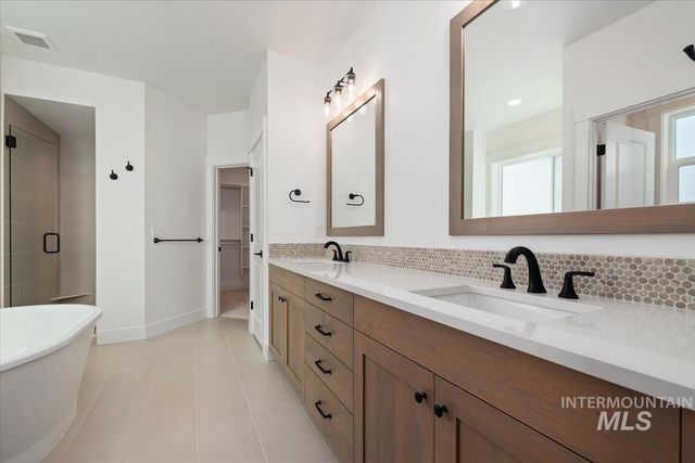 2211 N Ryde Ave., Kuna, ID 83634
