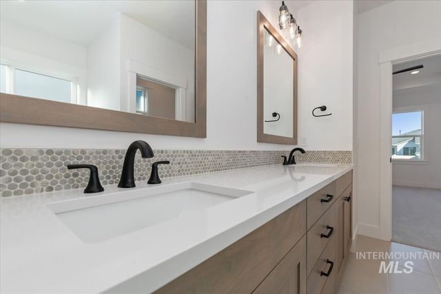 2211 N Ryde Ave., Kuna, ID 83634