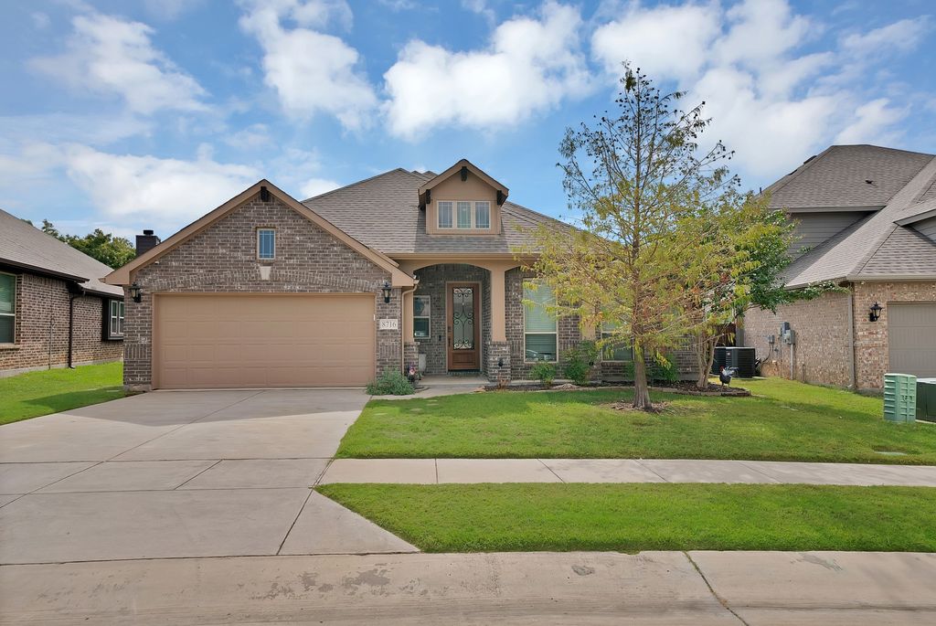 8716 Timber Ridge Drive, Aubrey, TX 76227 — exterior