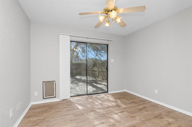 127 Golfview Drive, Conroe, TX 77356