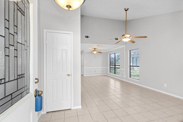 127 Golfview Drive, Conroe, TX 77356