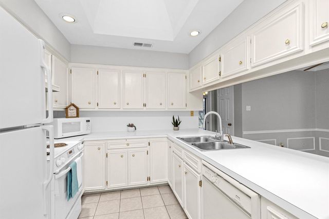 127 Golfview Drive, Conroe, TX 77356