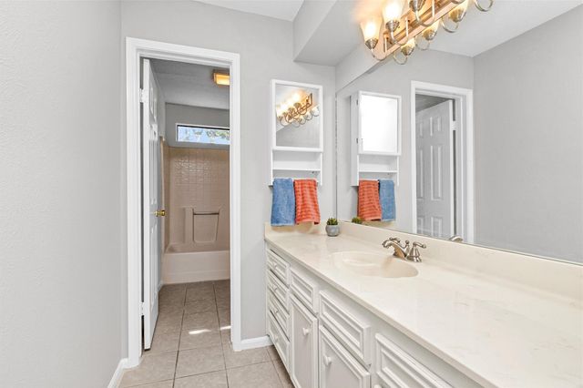 127 Golfview Drive, Conroe, TX 77356