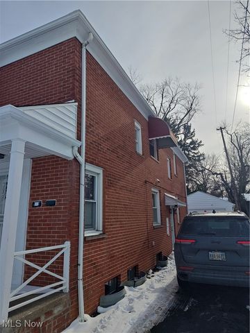 17460 Chagrin Boulevard, Shaker Heights, OH 44120