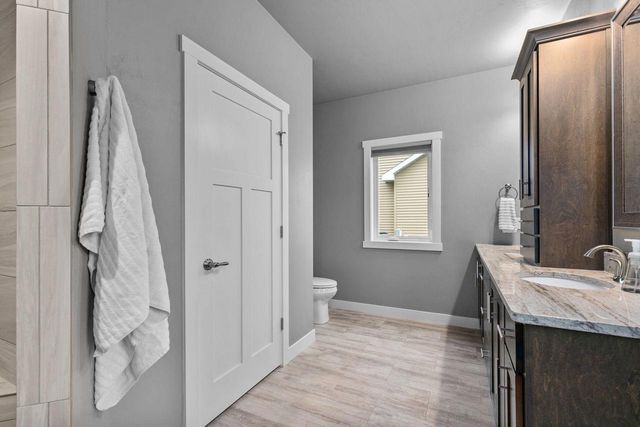 2053 W SUGAR COURT, Appleton, WI 54913