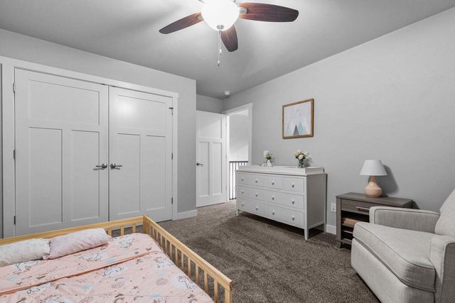 2053 W SUGAR COURT, Appleton, WI 54913