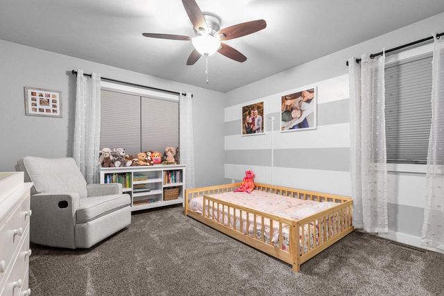 2053 W SUGAR COURT, Appleton, WI 54913