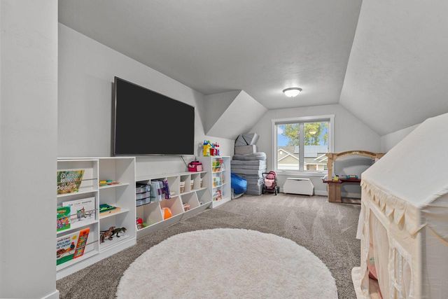 2053 W SUGAR COURT, Appleton, WI 54913