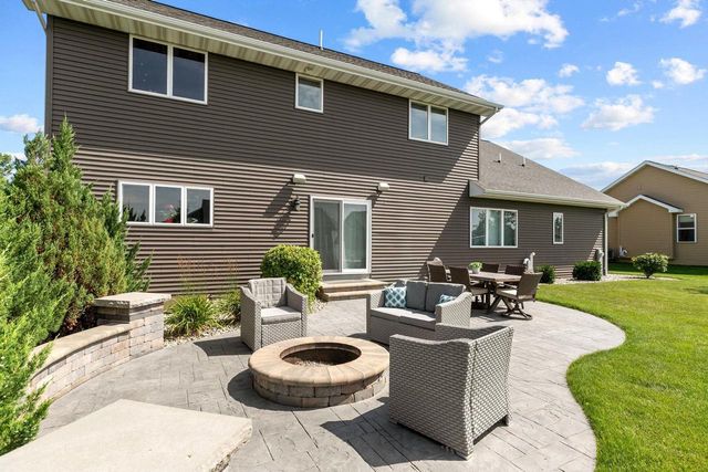 2053 W SUGAR COURT, Appleton, WI 54913