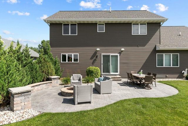 2053 W SUGAR COURT, Appleton, WI 54913