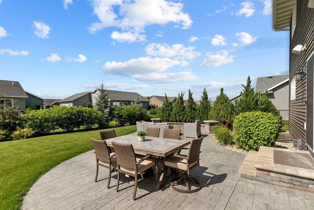 2053 W SUGAR COURT, Appleton, WI 54913