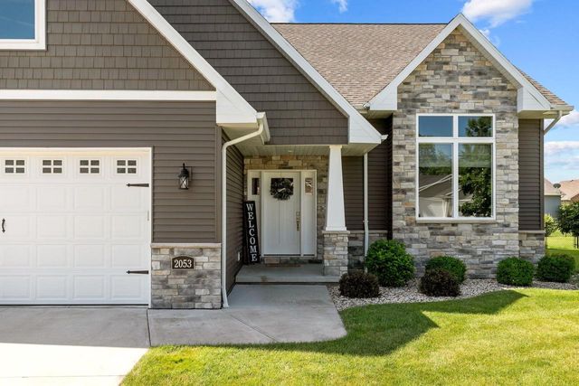 2053 W SUGAR COURT, Appleton, WI 54913