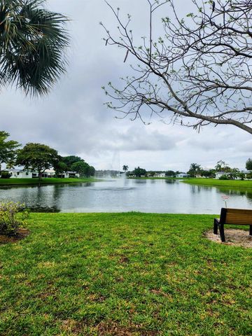 5421 Mariesa Avenue, West Palm Beach, FL 33417