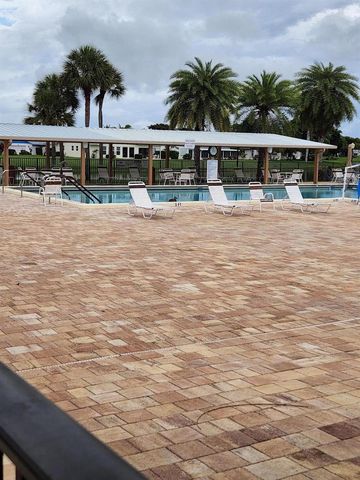 5421 Mariesa Avenue, West Palm Beach, FL 33417
