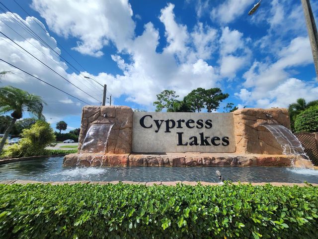 5421 Mariesa Avenue, West Palm Beach, FL 33417