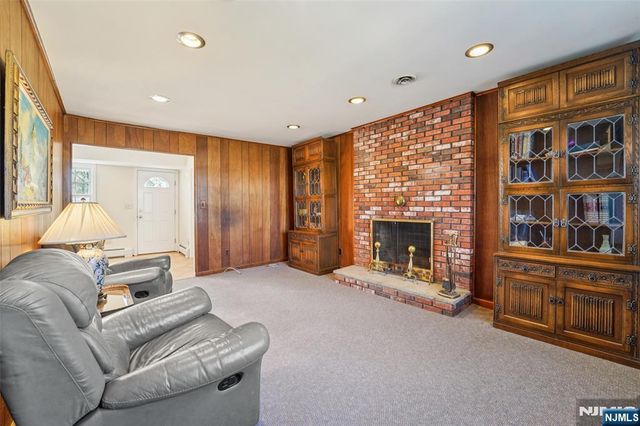 657 Lincoln Avenue, Glen Rock, NJ 07452