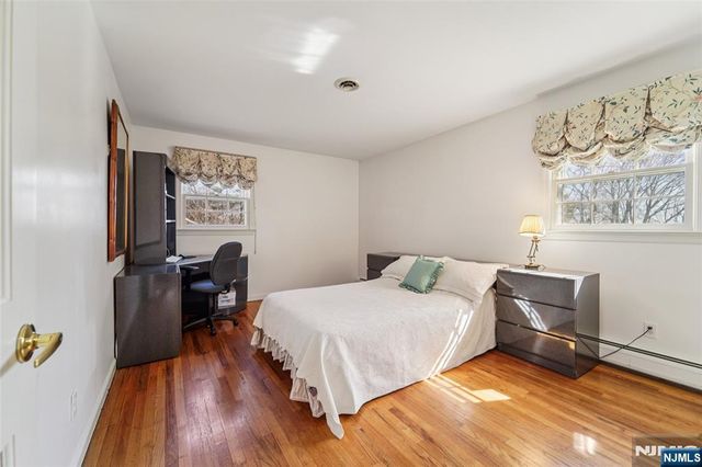 657 Lincoln Avenue, Glen Rock, NJ 07452