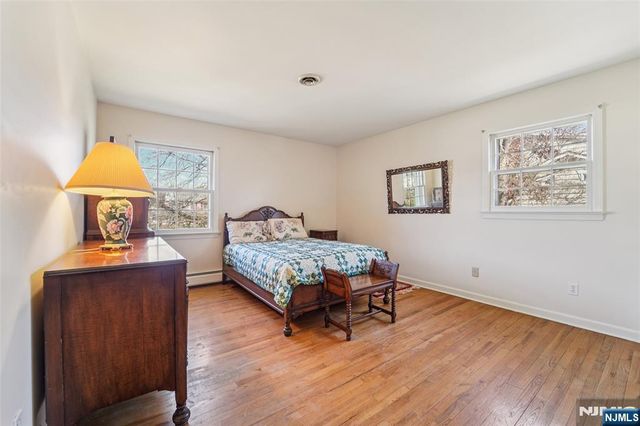 657 Lincoln Avenue, Glen Rock, NJ 07452