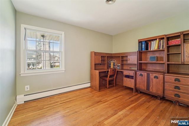 657 Lincoln Avenue, Glen Rock, NJ 07452