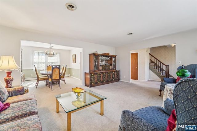 657 Lincoln Avenue, Glen Rock, NJ 07452