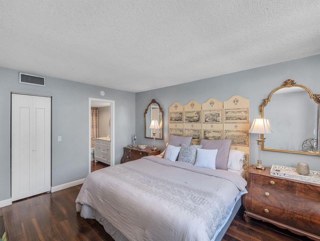 336 Golfview Road 406, North Palm Beach, FL 33408