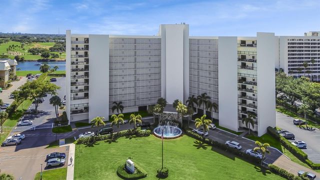 336 Golfview Road 406, North Palm Beach, FL 33408