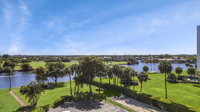 336 Golfview Road 406, North Palm Beach, FL 33408