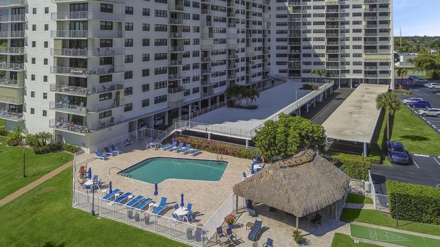 336 Golfview Road 406, North Palm Beach, FL 33408