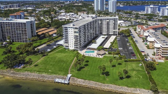 336 Golfview Road 406, North Palm Beach, FL 33408