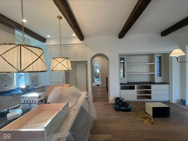 10840 Dartmoor Court, Zionsville, IN 46077