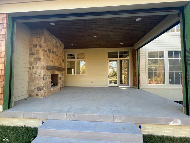 10840 Dartmoor Court, Zionsville, IN 46077