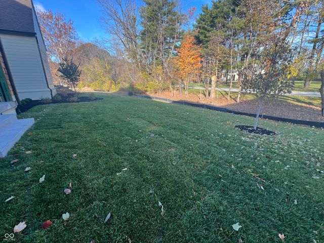 10840 Dartmoor Court, Zionsville, IN 46077