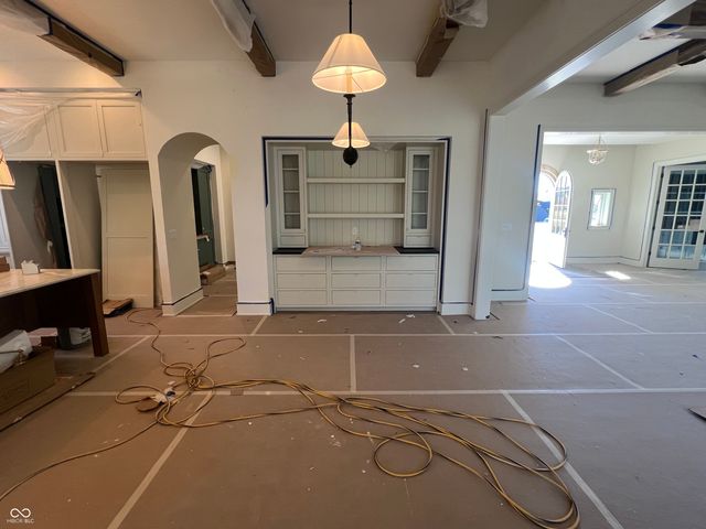 10840 Dartmoor Court, Zionsville, IN 46077