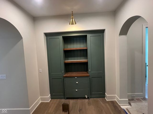 10840 Dartmoor Court, Zionsville, IN 46077